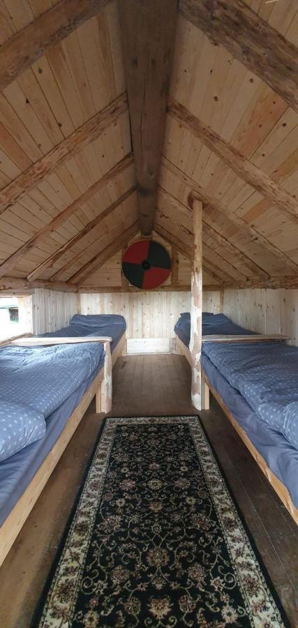 Vittfarnas Hird Vikingaby Bed and Breakfast Sosdala Eksteriør billede
