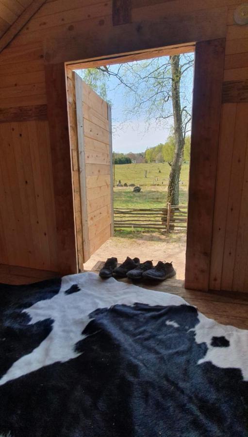 Vittfarnas Hird Vikingaby Bed and Breakfast Sosdala Eksteriør billede